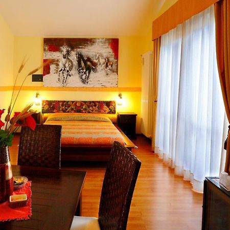 Soggiorno Boccuti モンテッラ 部屋 写真